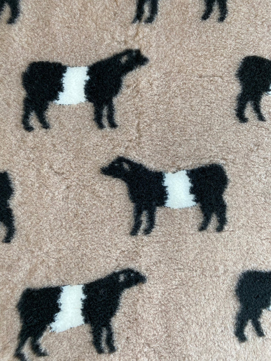 Vet Bedding Beltie Pattern
